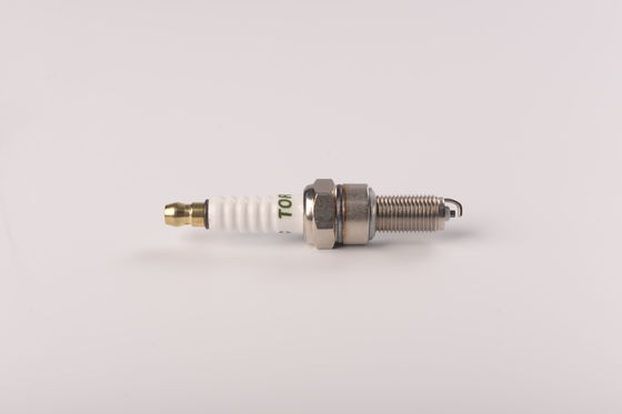 ซื้อ หัวเทียนชิ้นส่วนรถจักรยานยนต์ประสิทธิภาพสูง B7RTC สำหรับ Honda Kawasaki Yamaha การผลิตออนไลน์