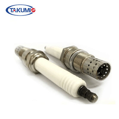 หัวเทียนเครื่องยนต์ TS 16949 R10p3 พร้อมอิเล็กโทรดแกนทองแดง