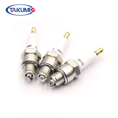 ชิ้นส่วนเครื่องยนต์แกนทองแดงหมายเลขปลั๊ก B6HTC ตรงกับ NGK 7331 BP6HS Spark Plug
