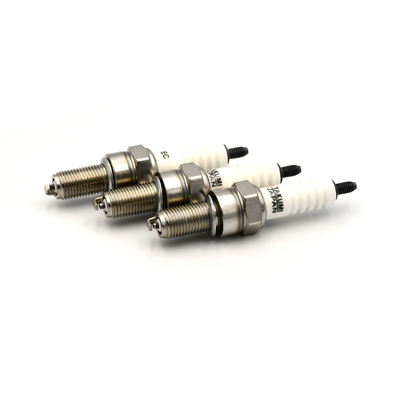 ชิ้นส่วนเครื่องยนต์รถยนต์หัวเทียน C8REC NGK มอเตอร์ไซด์หัวเทียน CR8E 1275 Copper Core